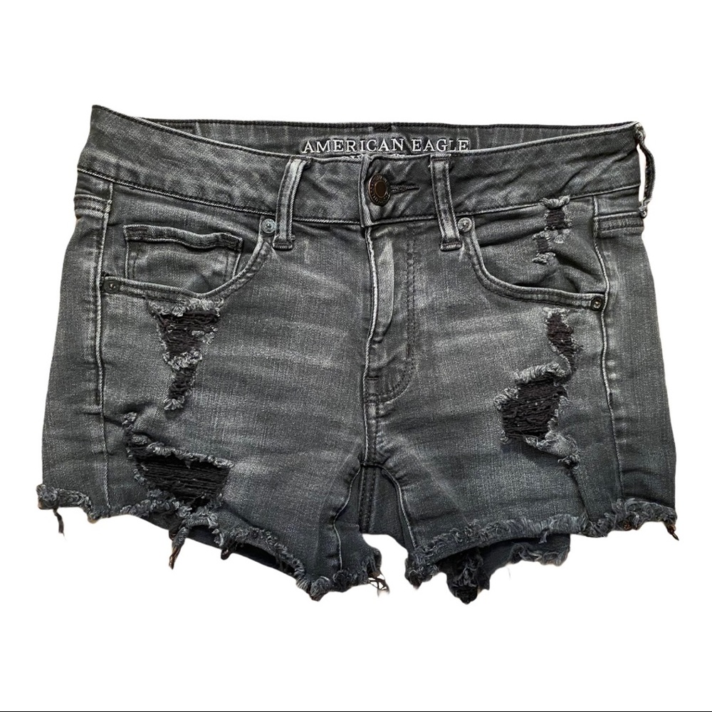 American Eagle distressed shorts (Size 6)